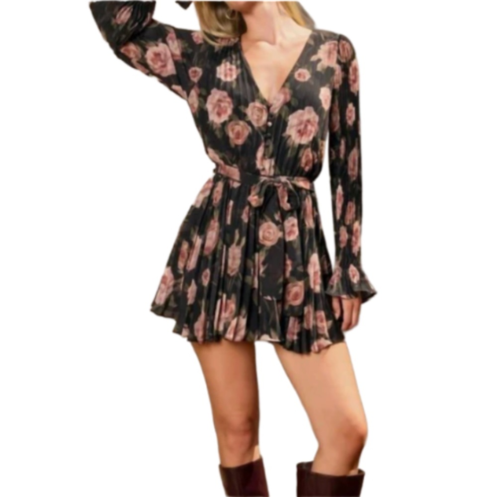 Dress Forum Los Angeles Long Sleeve Pleated and Belted Romper Blk and Pink Sz S